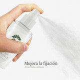 El spray fijador mejora la fijación de las fibras capilares