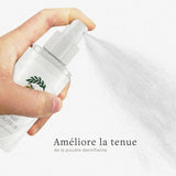 Spray fixateur Avey pour améliorer la tenue de la poudre densifiante sans résidus visibles.